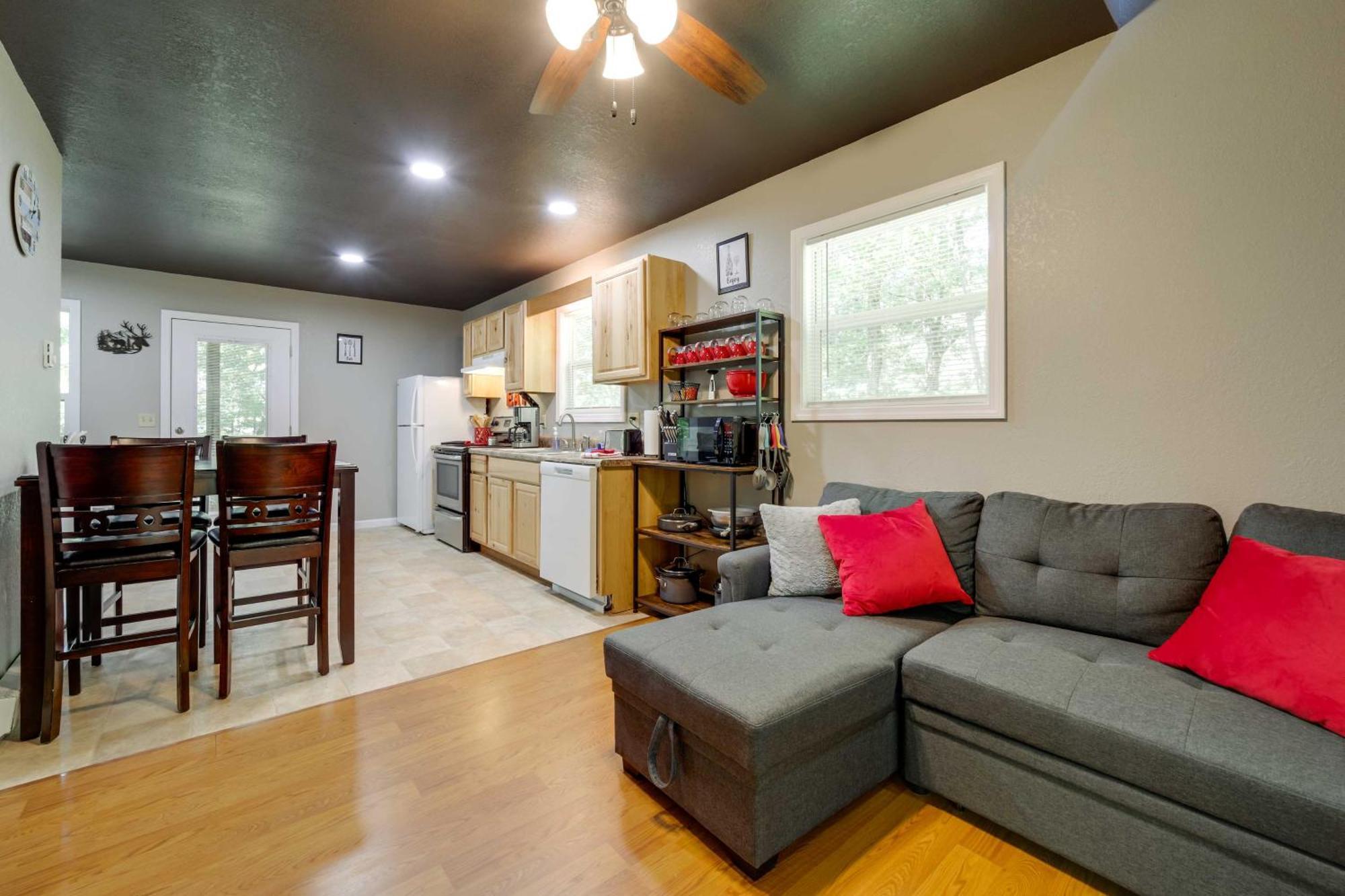 Cozy Whittier Cabin And Yard And Hot Tub, Pets Welcome Dış mekan fotoğraf